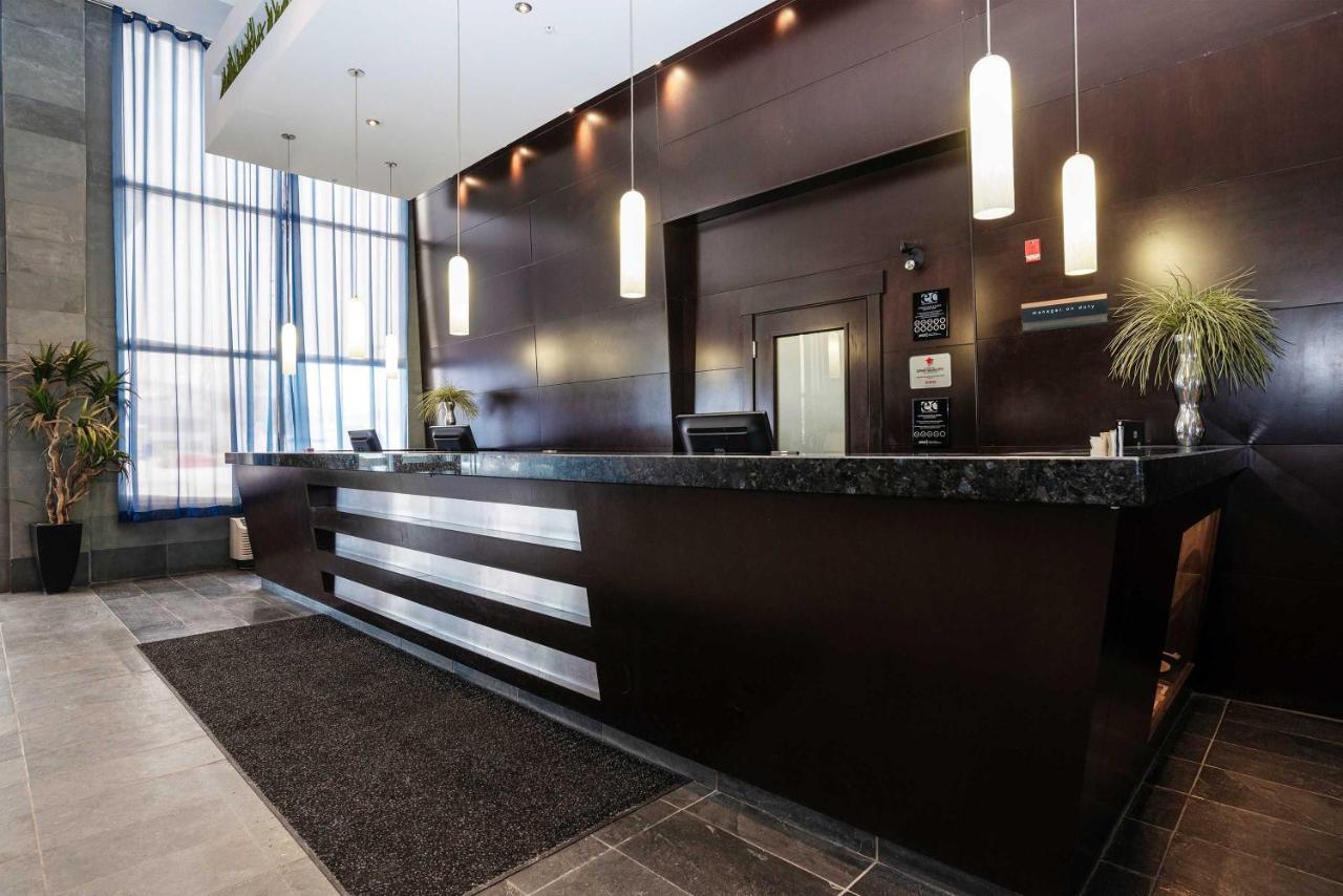 แซนด์แมน โฮเต็ล แอนด์ สวีท แคลกรี เวสต์ Hotel คาลการี ภายนอก รูปภาพ