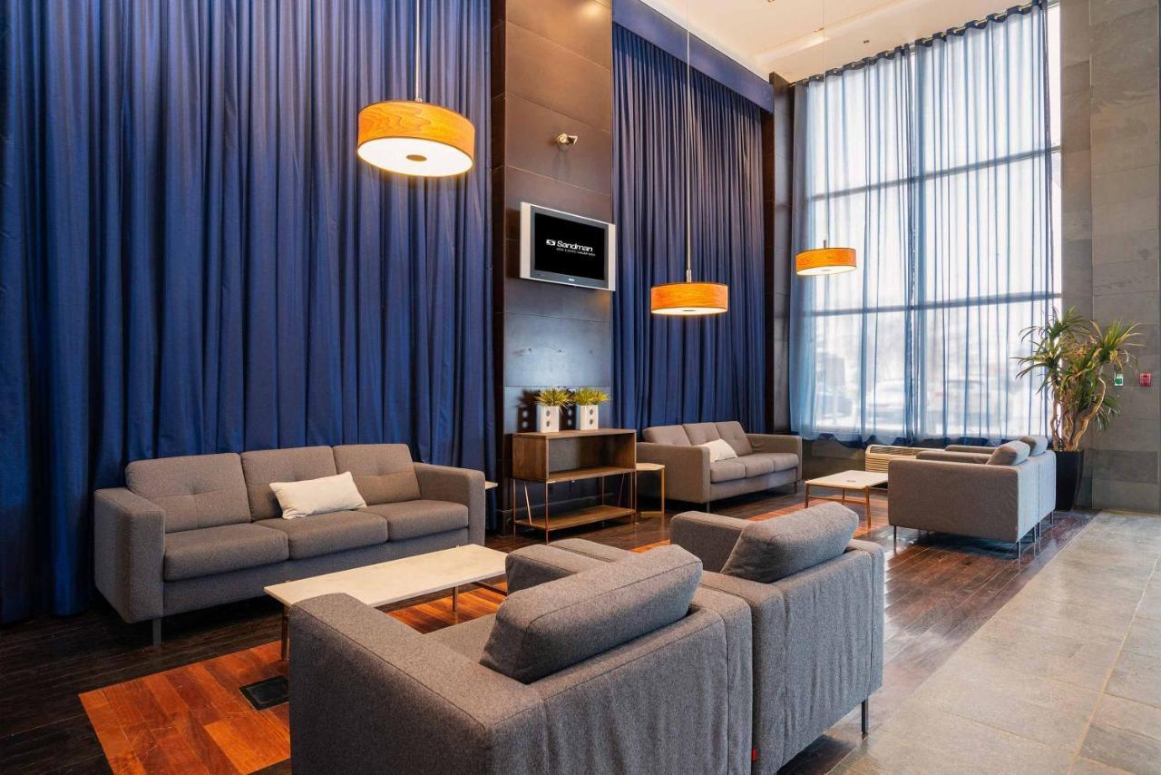 แซนด์แมน โฮเต็ล แอนด์ สวีท แคลกรี เวสต์ Hotel คาลการี ภายนอก รูปภาพ