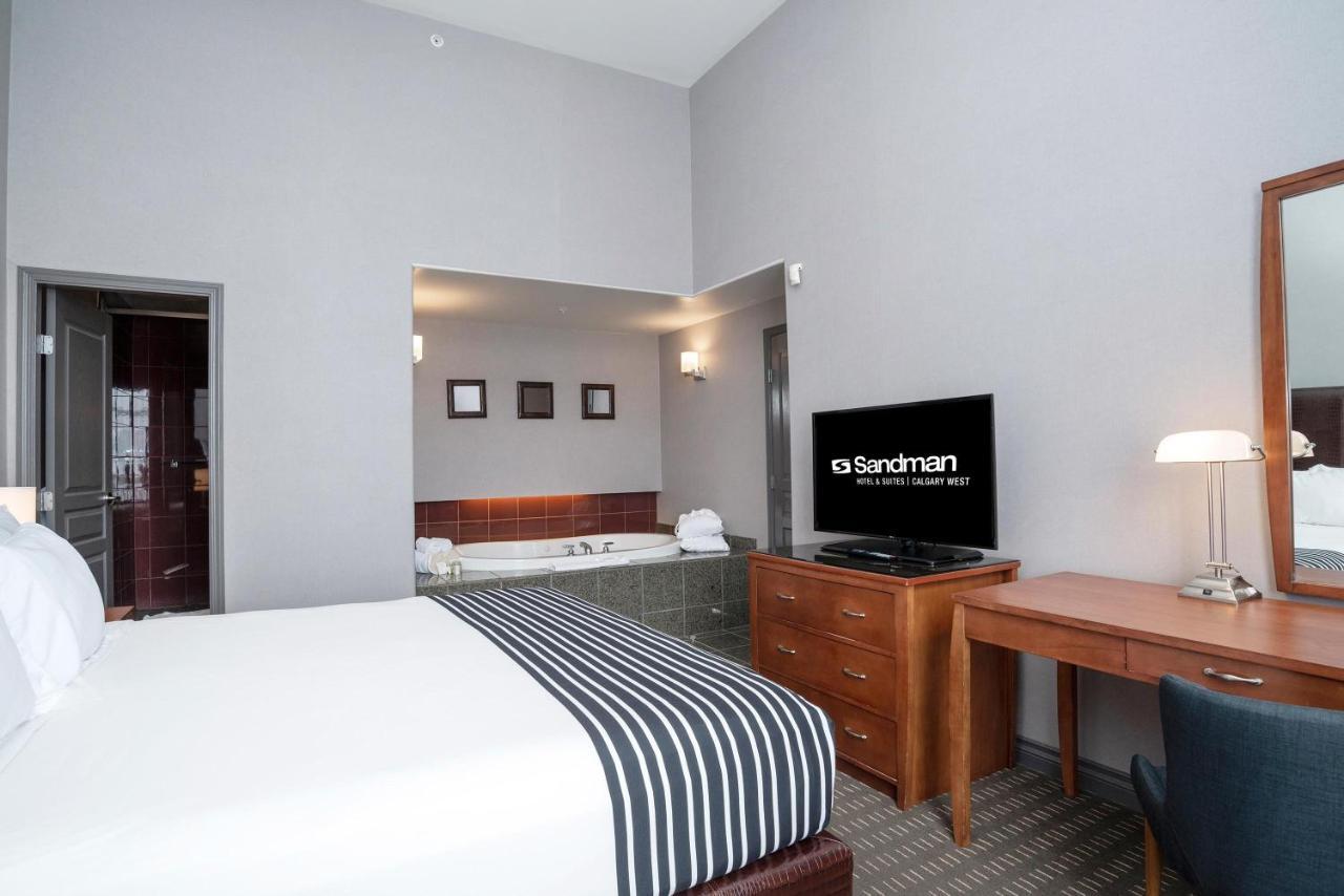แซนด์แมน โฮเต็ล แอนด์ สวีท แคลกรี เวสต์ Hotel คาลการี ภายนอก รูปภาพ