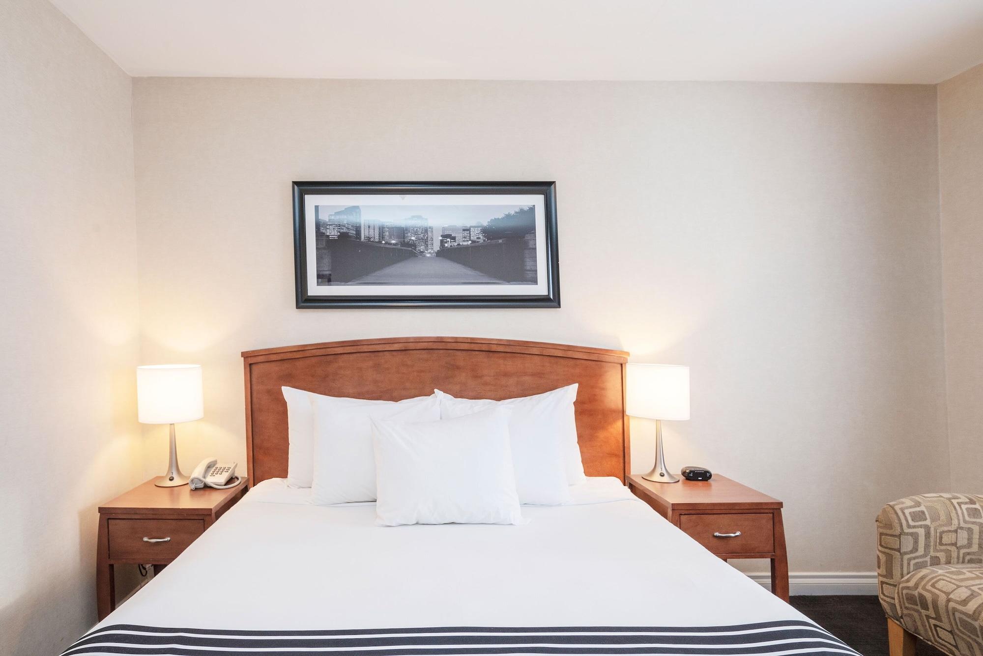 แซนด์แมน โฮเต็ล แอนด์ สวีท แคลกรี เวสต์ Hotel คาลการี ภายนอก รูปภาพ